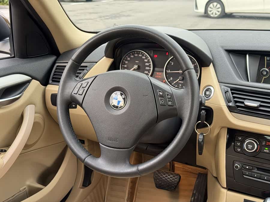 BMW X1 (Imported) 2012 car image #5