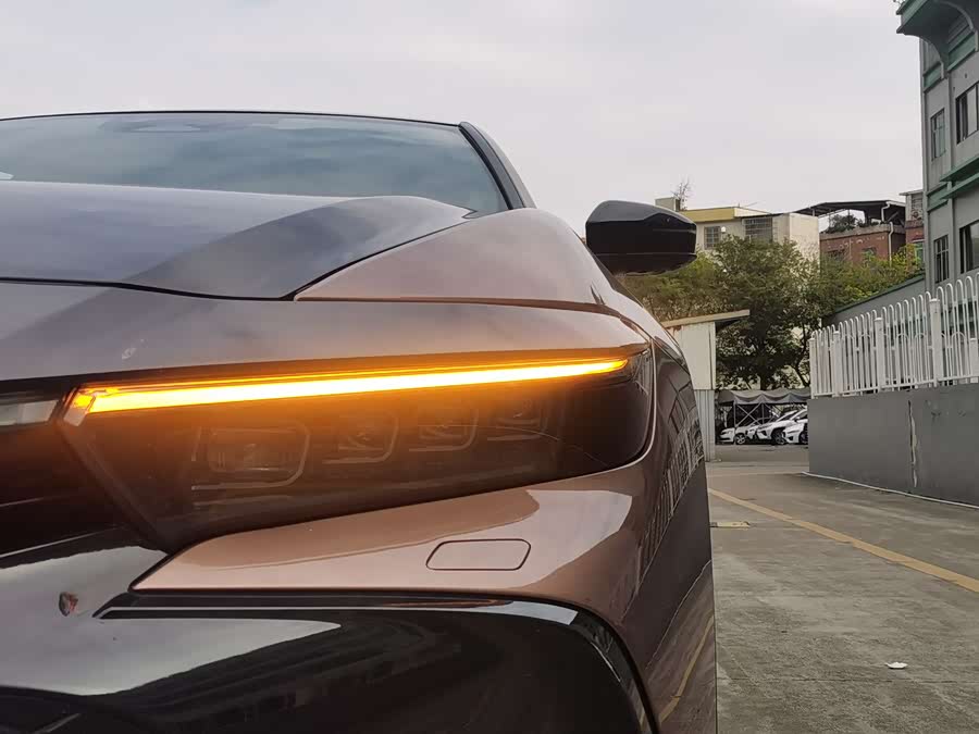 Toyota CrownSportCross 2023 صورة سيارة #5