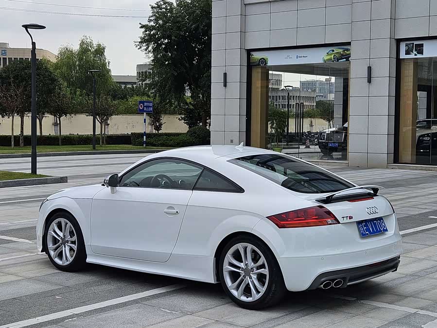 Audi TTS 2012 #5 Audi TTS 2012 car image #5