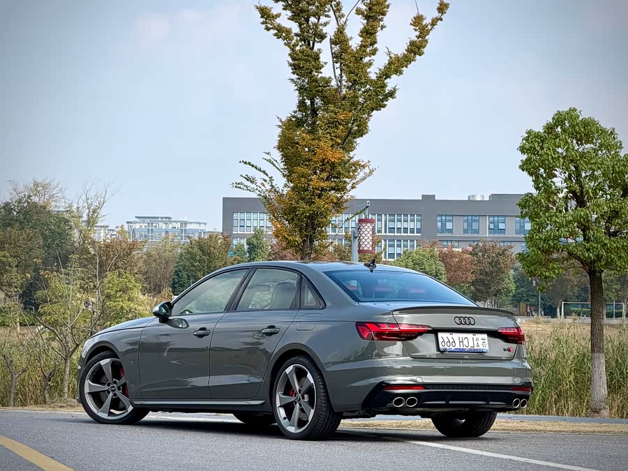Audi S4 2023 #5 Audi S4 2023 صورة سيارة #5