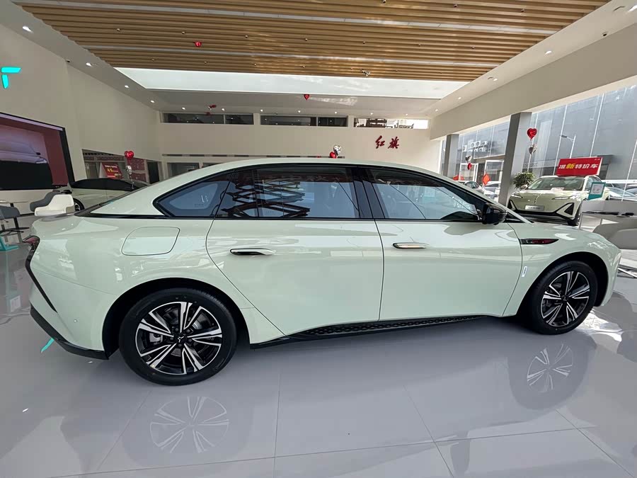 HongQi EH7 2025 #5 HongQi EH7 2025 car image #5