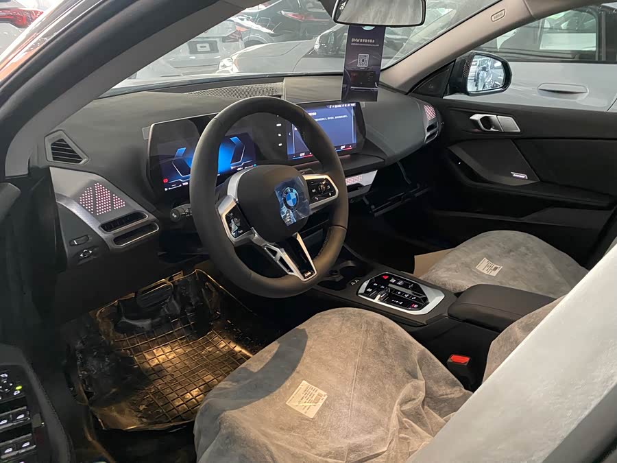 BMW 2 Series 2025 car image #5