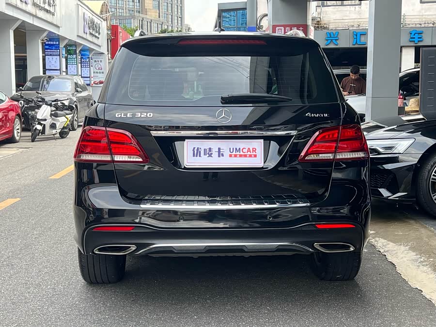 Mercedes-Benz GLE Class 2018 #5 Mercedes-Benz GLE Class 2018 car image #5