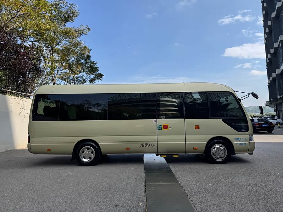 Toyota Coaster 2023 car image #5