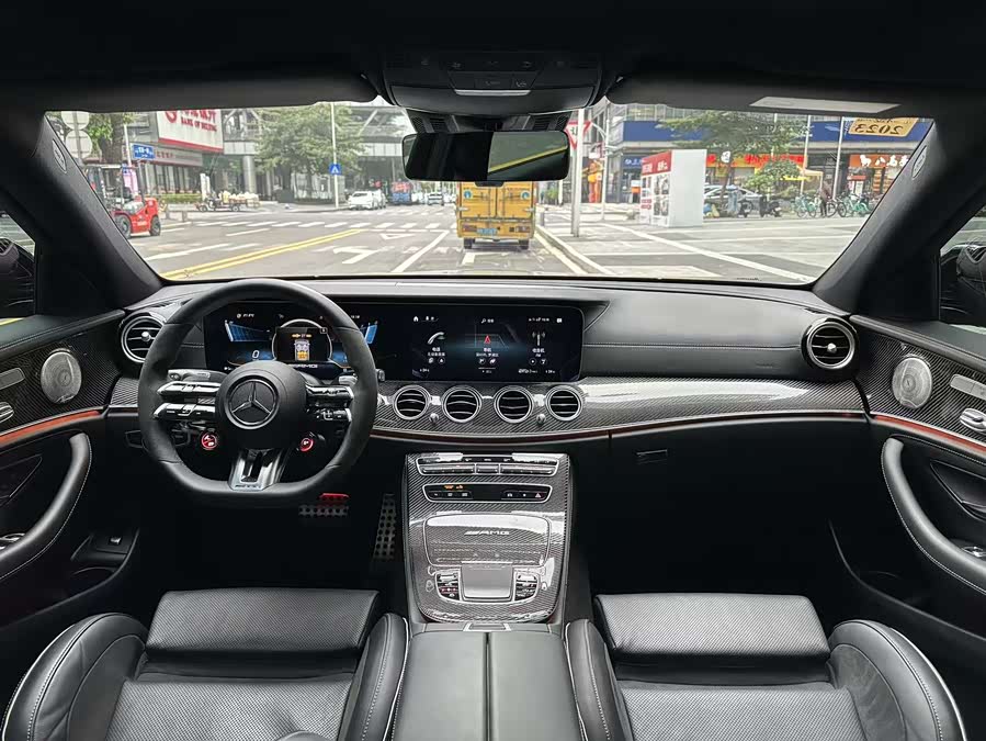 Mercedes-Benz E AMG 2021 صورة سيارة #5