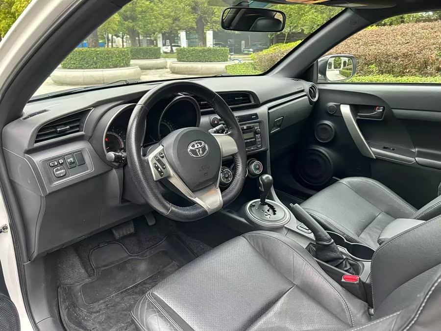 Toyota Zelas 2013 #5 Toyota Zelas 2013 car image #5