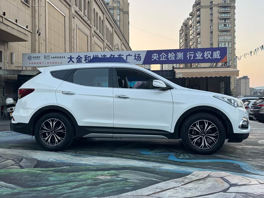 Hyundai Santa Fe 2017 #5 Hyundai Santa Fe 2017 car image #5