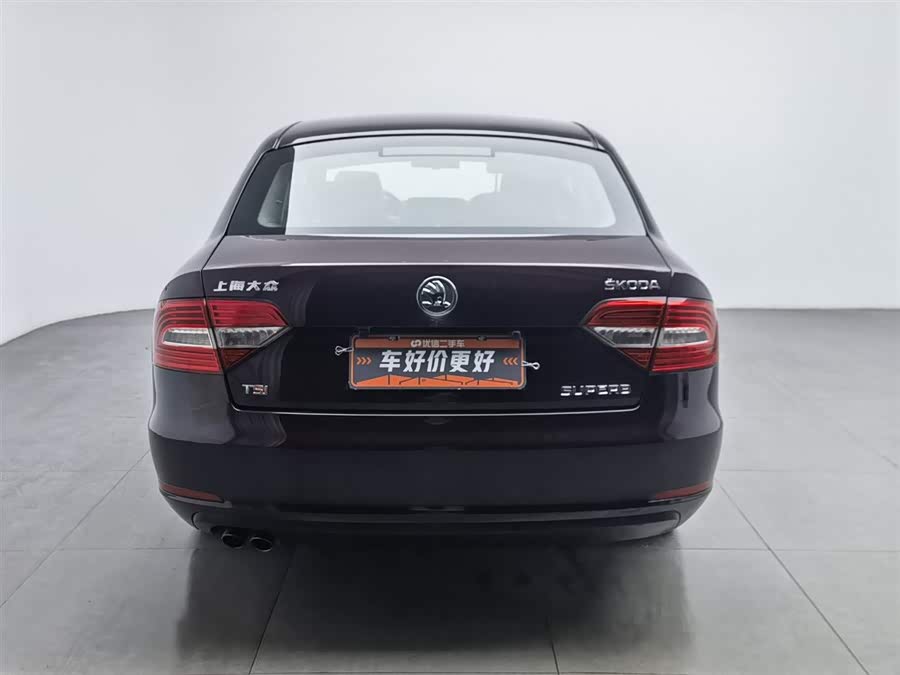 Skoda Superb 2014 car image #5