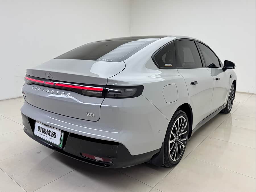 零跑汽车 零跑B01 2025 汽车图片 #5