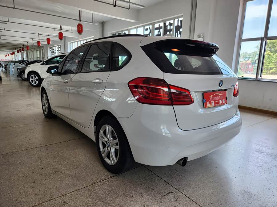 BMW 2 Series Tourer (Imported) 2015 #5 BMW 2 Series Tourer (Imported) 2015 car image #5