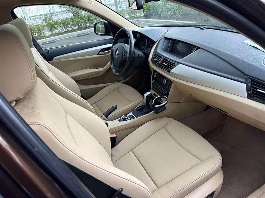 BMW X1 (Imported) 2012 car image #5