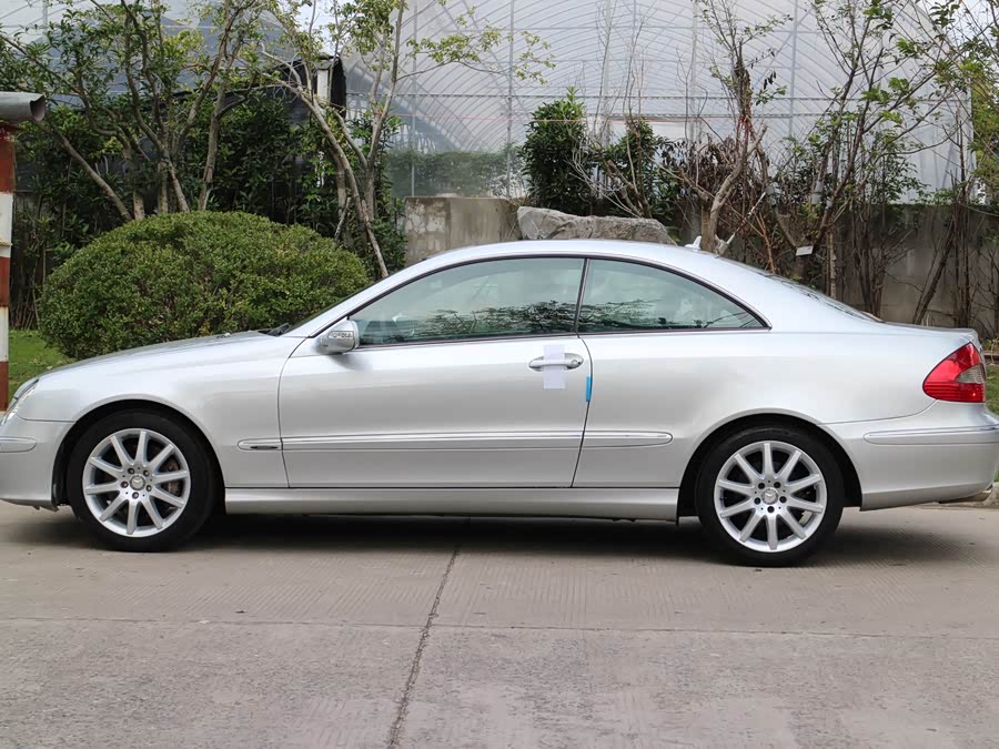 Mercedes-Benz CLK Class 2008 immagine di auto #5