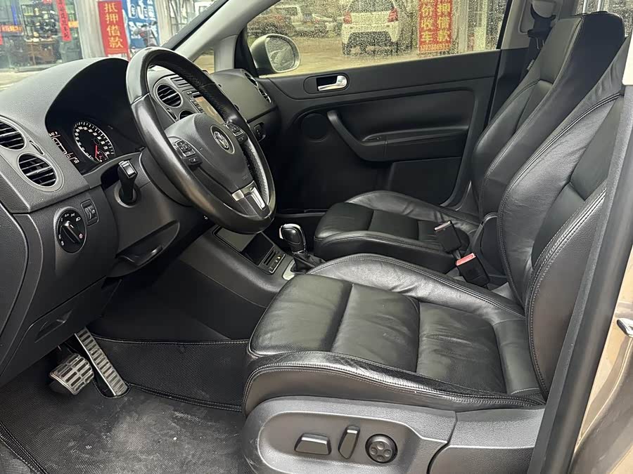 Volkswagen Golf (Imported) 2013 изображение автомобиля #5