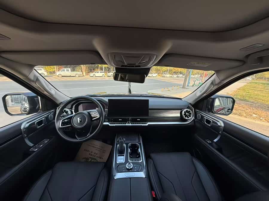 Tank 400 New Energy 2025 #5 Tank 400 New Energy 2025 car image #5