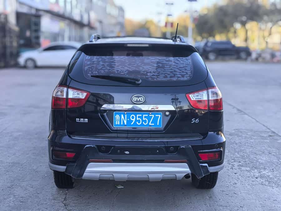 BYD S6 2012 car image #5