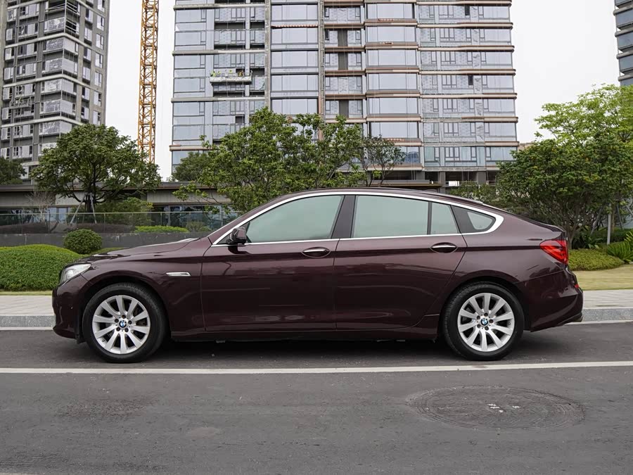 BMW 5 Series GT 2010 immagine di auto #5