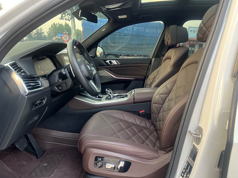 BMW X5 2022 car image #5