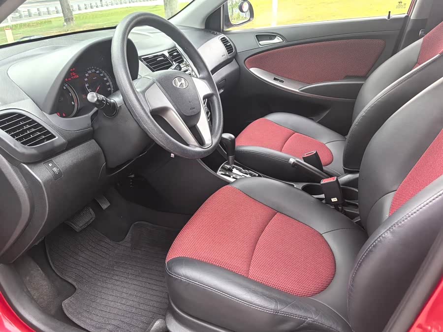 Mazda Reina Hatchback 2014 #5 Mazda Reina Hatchback 2014 car image #5