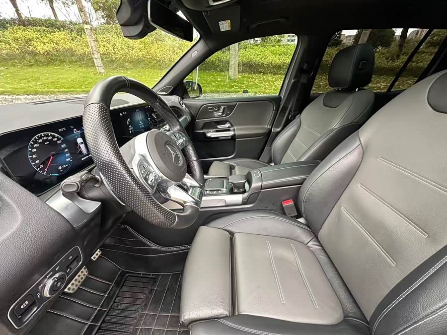 Mercedes-Benz GLB AMG 2022 immagine di auto #5