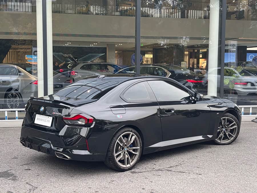 BMW M240i 2024 immagine di auto #5