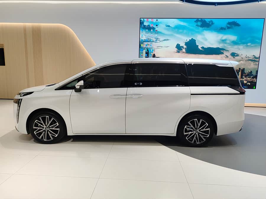 GAC Trumpchi E8 2024 car image #5