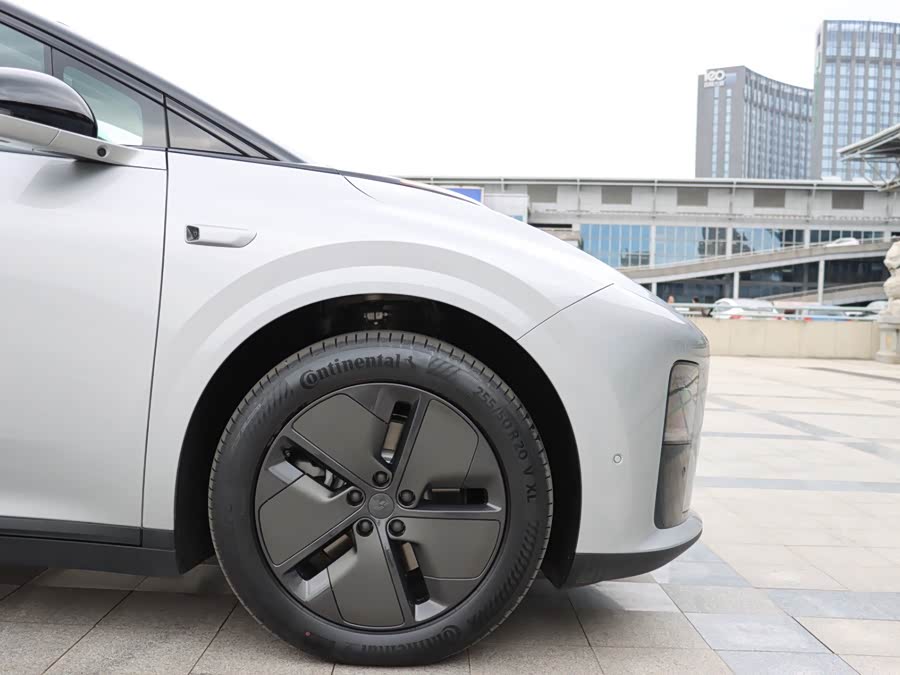 Li i8 2025 изображение автомобиля #5