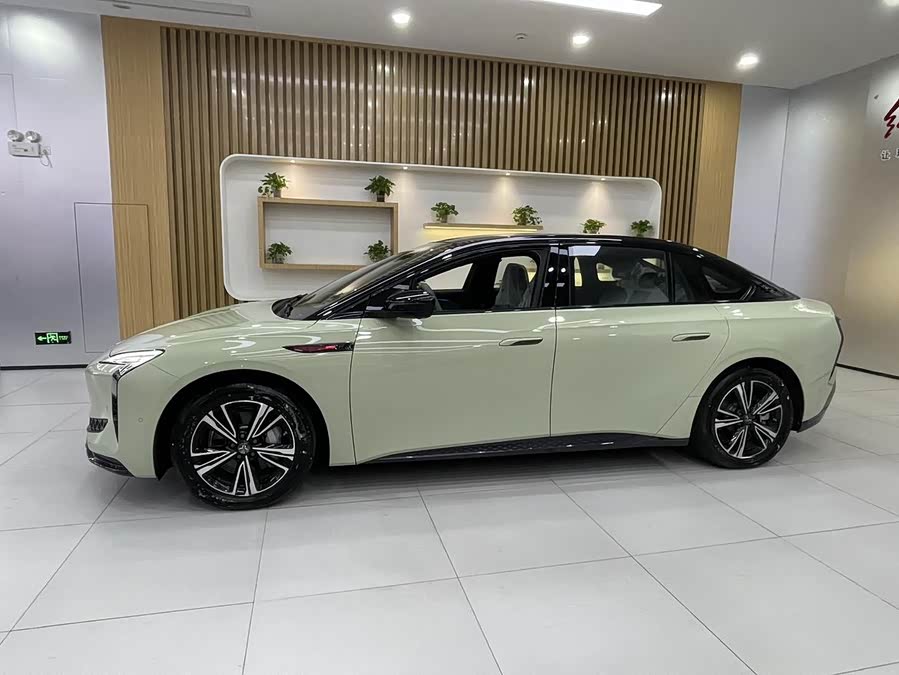 HongQi EH7 2024 #5 HongQi EH7 2024 car image #5