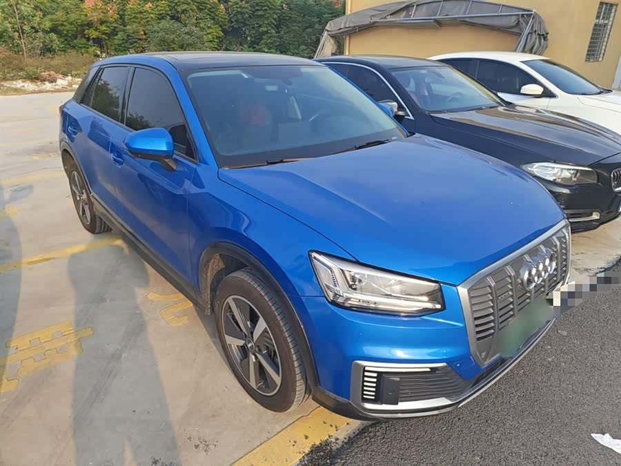 Audi Q2L e-tron 2020 #5 Audi Q2L e-tron 2020 car image #5
