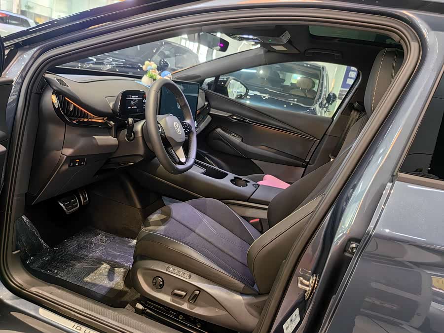 Volkswagen ID.UNYX 06 2025 #5 Volkswagen ID.UNYX 06 2025 imagen de coche #5