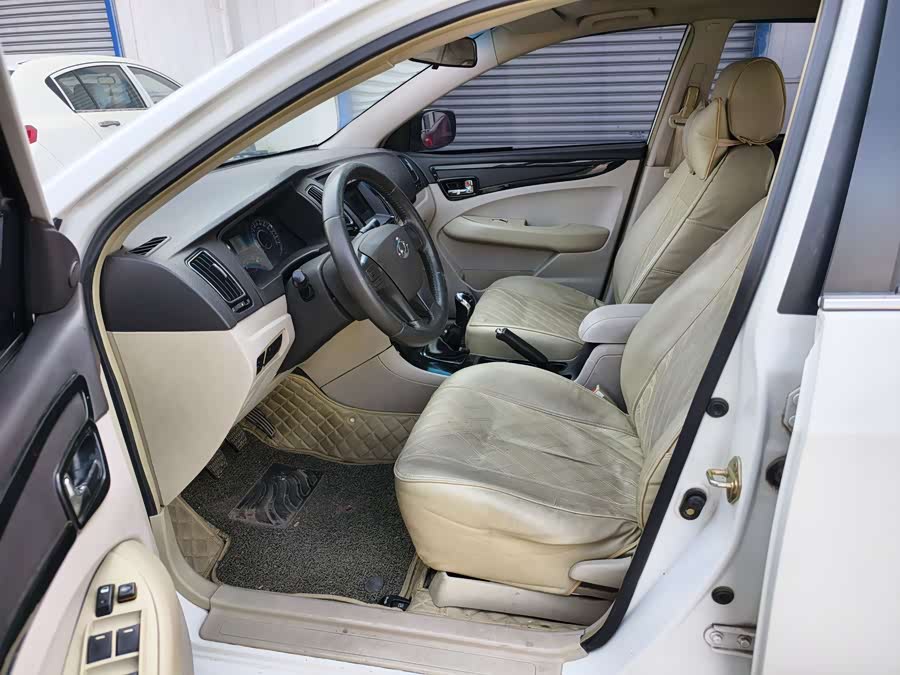 GEELY GC7 2013 car image #5