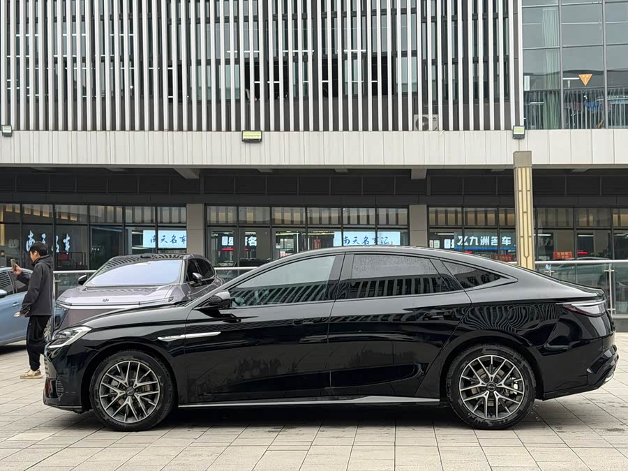 BYD Seal 07 DM-i 2025 car image #5