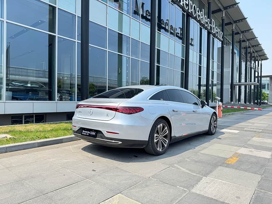 Mercedes-Benz EQS Class 2024 #5 Mercedes-Benz EQS Class 2024 car image #5