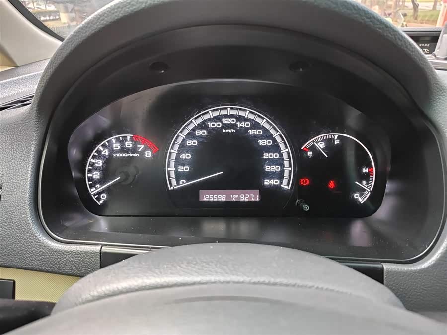 BYD M6 2016 #5 BYD M6 2016 car image #5