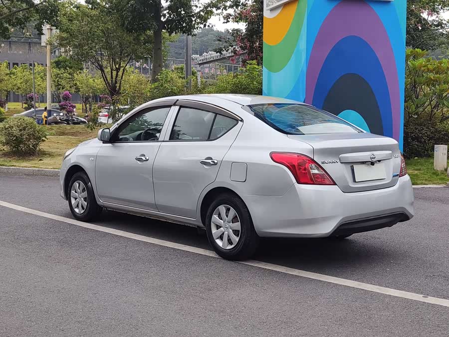 Nissan Sunny 2016 car image #5