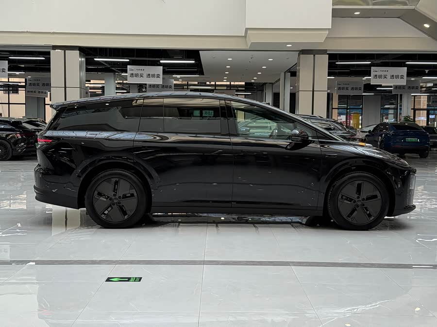 Li i8 2025 изображение автомобиля #5