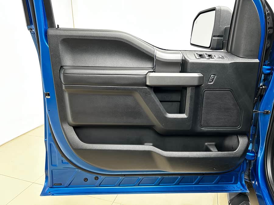 Ford F-150 Raptor 2017 car image #5