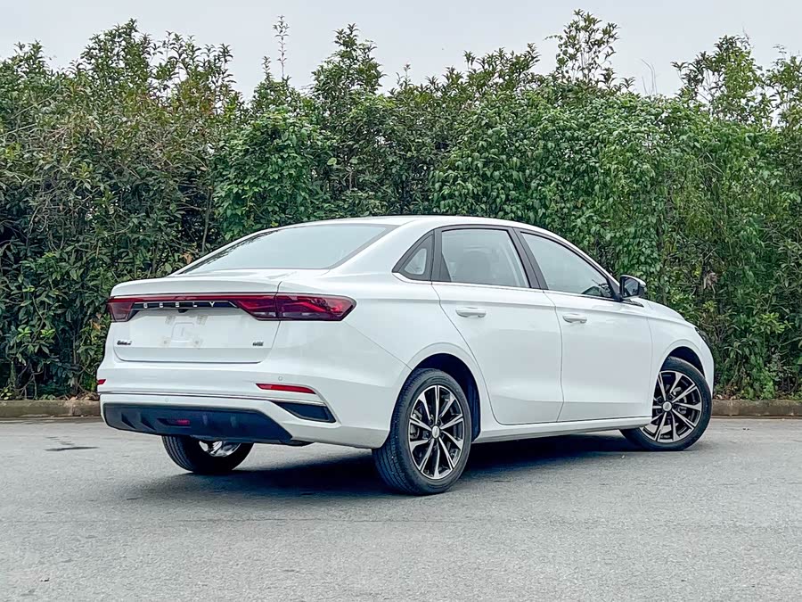 GEELY Emgrand 2024 car image #5