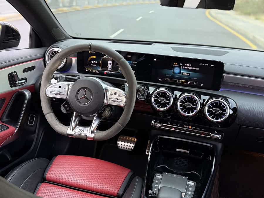 Mercedes-Benz CLA AMG 2023 imagem de carro #5