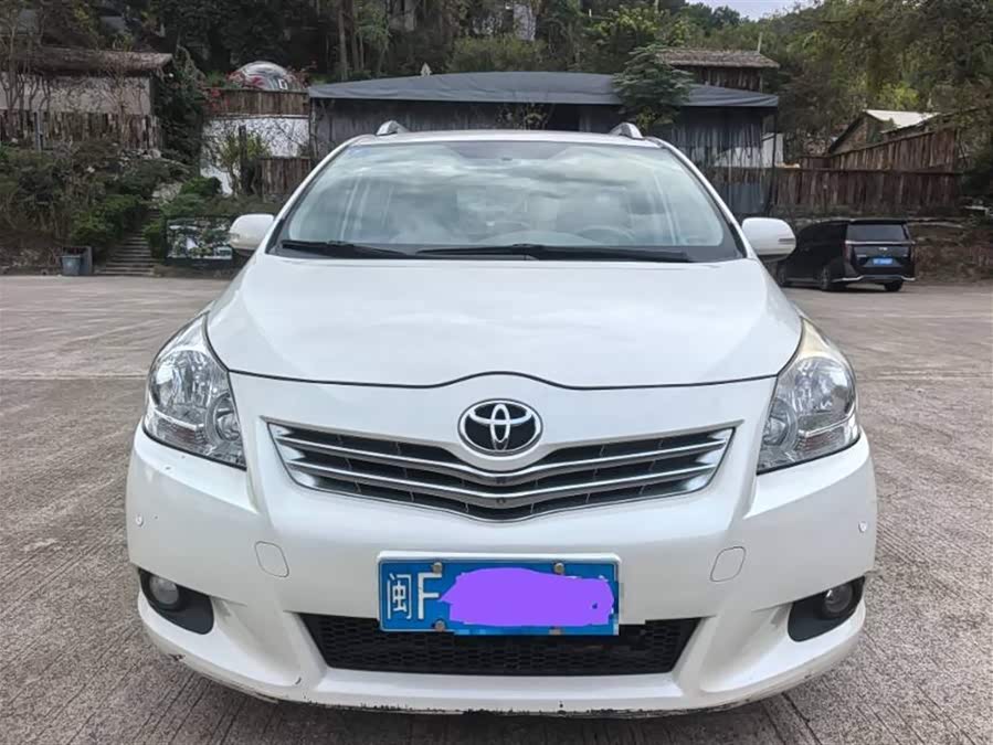 Toyota Reiz 2012 صورة سيارة #5