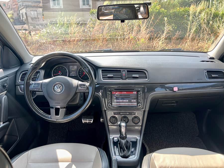 Volkswagen Cross Lavida 2015 #5 Volkswagen Cross Lavida 2015 car image #5