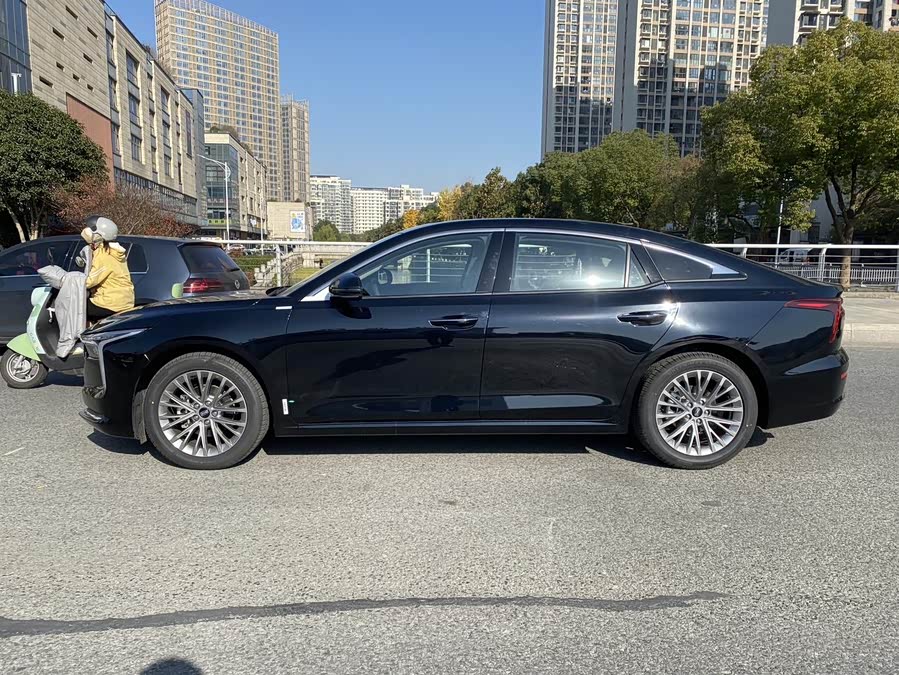 2021 car image #5