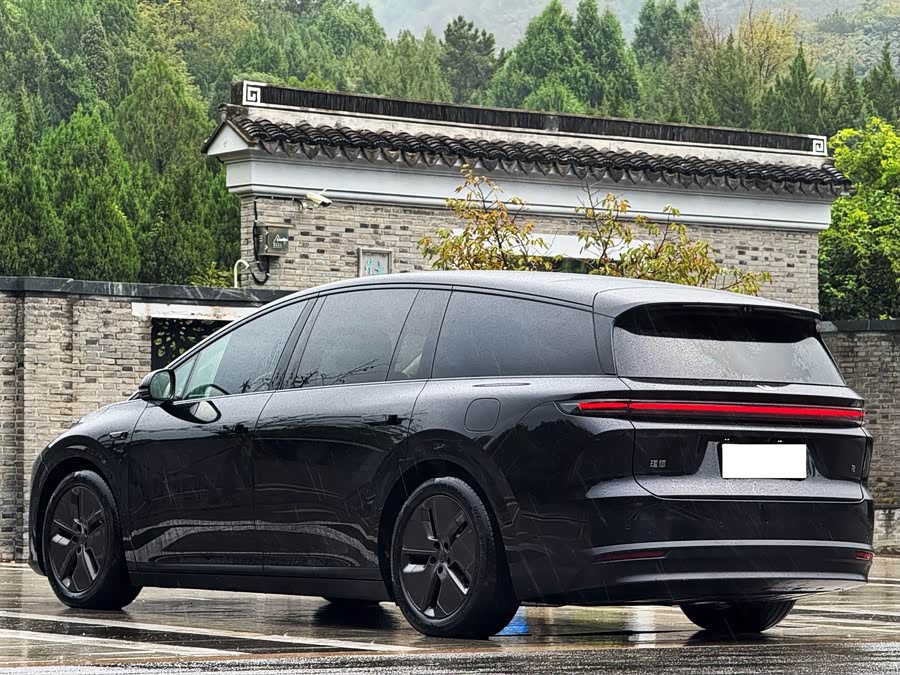 Li i8 2025 изображение автомобиля #5