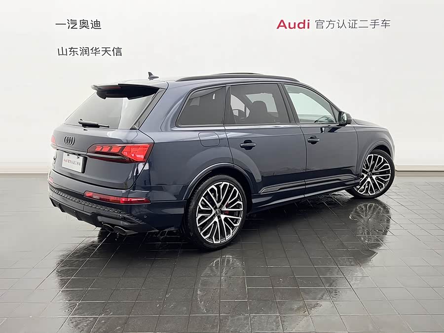 Audi SQ7 2024 car image #5