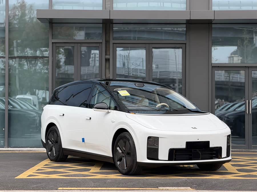 Li i8 2025 изображение автомобиля #5