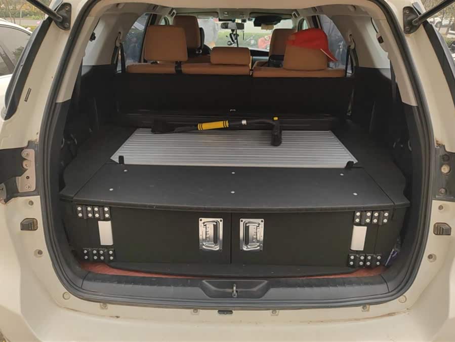 Toyota Fortuner 2018 immagine di auto #5