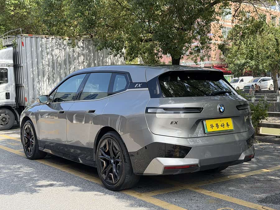 BMW iX M60 2022 car image #5