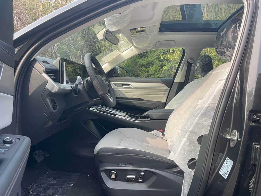 Volkswagen Tavendor 2025 #5 Volkswagen Tavendor 2025 car image #5