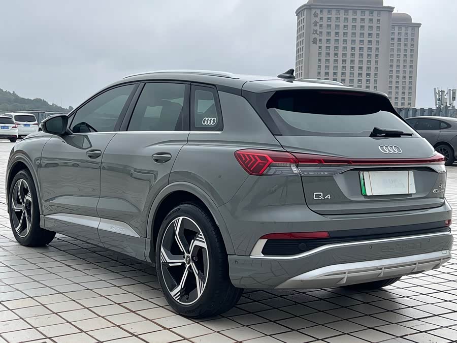 Audi Q4 e-tron 2022 immagine di auto #5