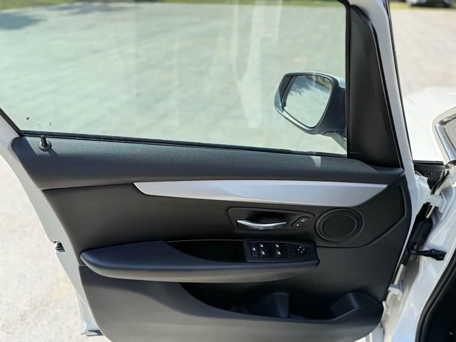 BMW 2 Series Gran Tourer 2017 car image #5