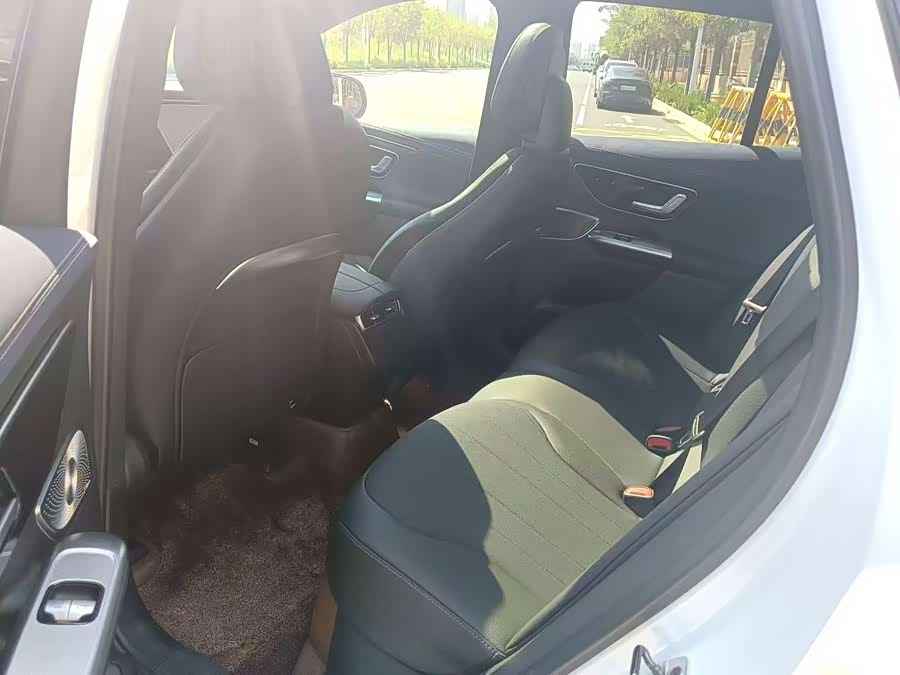 Mercedes-Benz EQE SUV 2023 immagine di auto #5